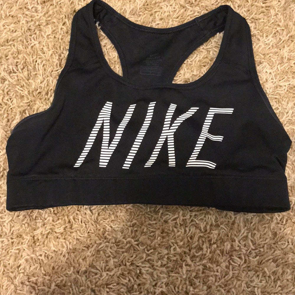 Nike pro sports bra